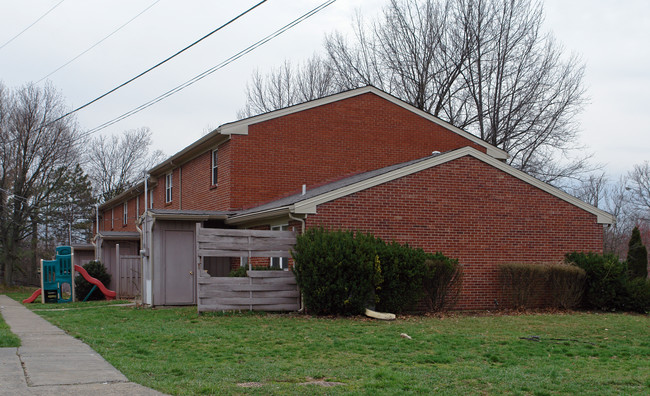 7402-7418 Shenandoah Dr in Florence, KY - Building Photo - Building Photo