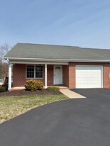 2354 Meadow Ct in Harrisonburg, VA - Building Photo