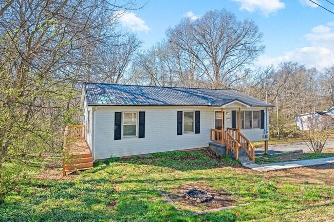 1642 Keesee Rd in Clarksville, TN - Building Photo - Building Photo