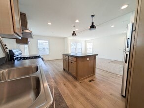 400 Sulphur Bank Dr in Clearlake Oaks, CA - Building Photo - Building Photo