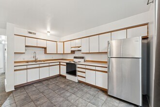 438 N Center St in Salt Lake City, UT - Building Photo - Building Photo