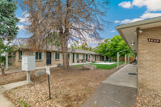 Otis Apartments in Lakewood, CO - Building Photo - Building Photo