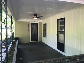 9042 Hwy 100 in Nashville, TN - Building Photo - Building Photo