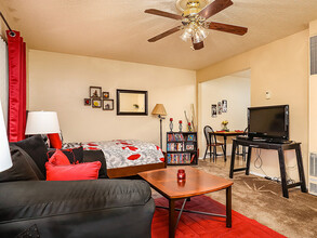 Mayflower Gardens Senior Living 55+ in Lancaster, CA - Building Photo - Building Photo