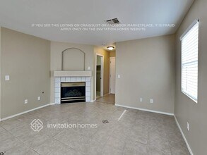 7041 Old Village Ave in Las Vegas, NV - Building Photo - Building Photo