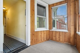 7 Beekman St in Bloomfield, NJ - Building Photo - Building Photo