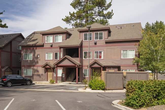 The Aspens at South Lake in South Lake Tahoe, CA - Building Photo - Building Photo