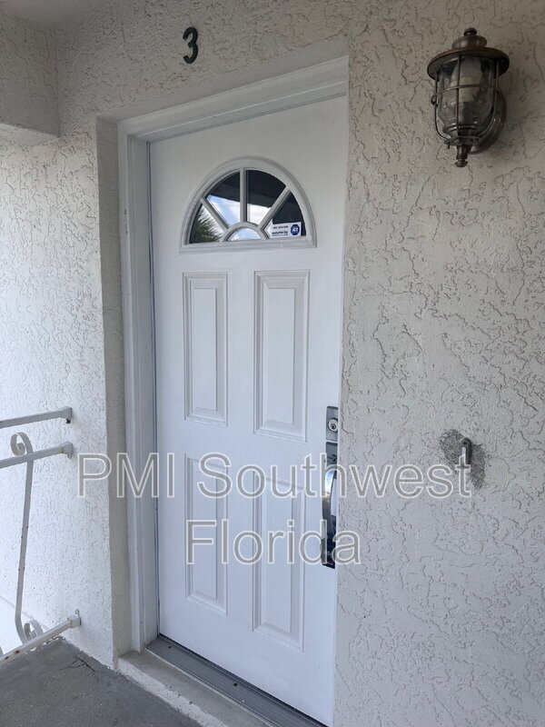 1434 W Marion Ave in Port Charlotte, FL - Building Photo - Building Photo