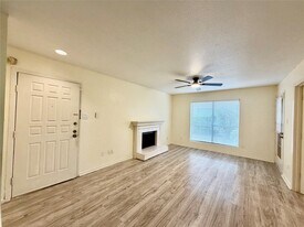 2120 Wilcrest Dr in Houston, TX - Building Photo