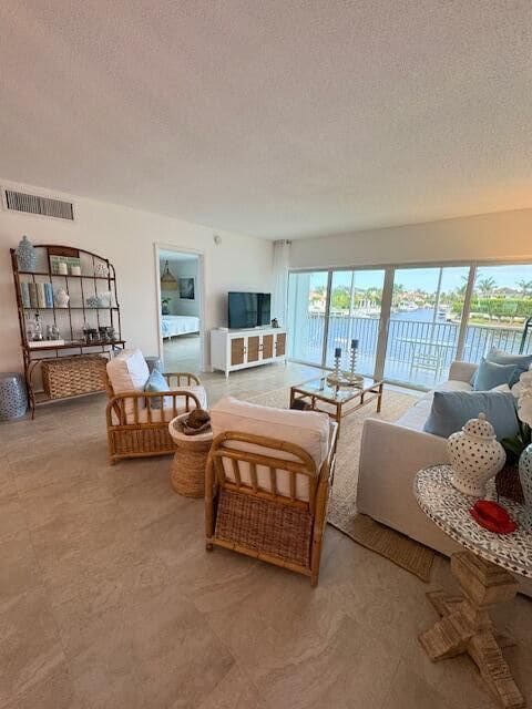 390 N Federal Hwy in Deerfield Beach, FL - Building Photo - Building Photo
