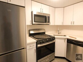 EAST 56 STREET in New York, NY - Building Photo - Building Photo