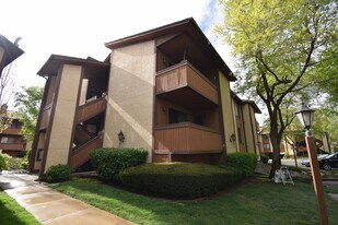 6852 Countrywoods Cir in Cottonwood Heights, UT - Building Photo