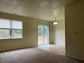 322 Beacon Hill Dr in Versailles, KY - Building Photo - Building Photo