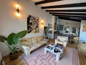 2017 Rosilla Pl in Los Angeles, CA - Building Photo - Building Photo