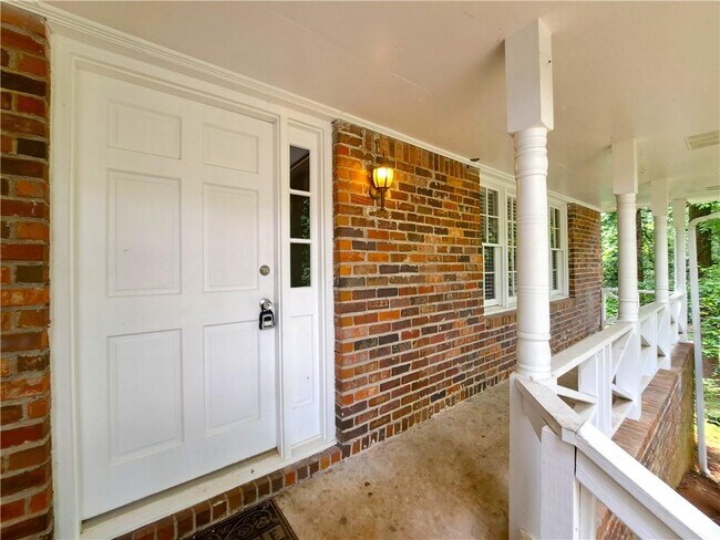 844 Chandler Dr SW in Lawrenceville, GA - Building Photo - Building Photo