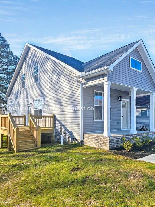 112 W 21st Ave in Springfield, TN - Building Photo