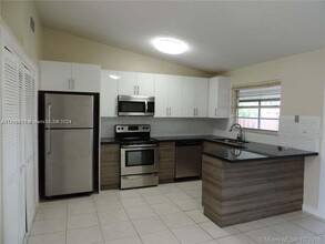 14807 SW 84th Terrace in Miami, FL - Building Photo - Building Photo