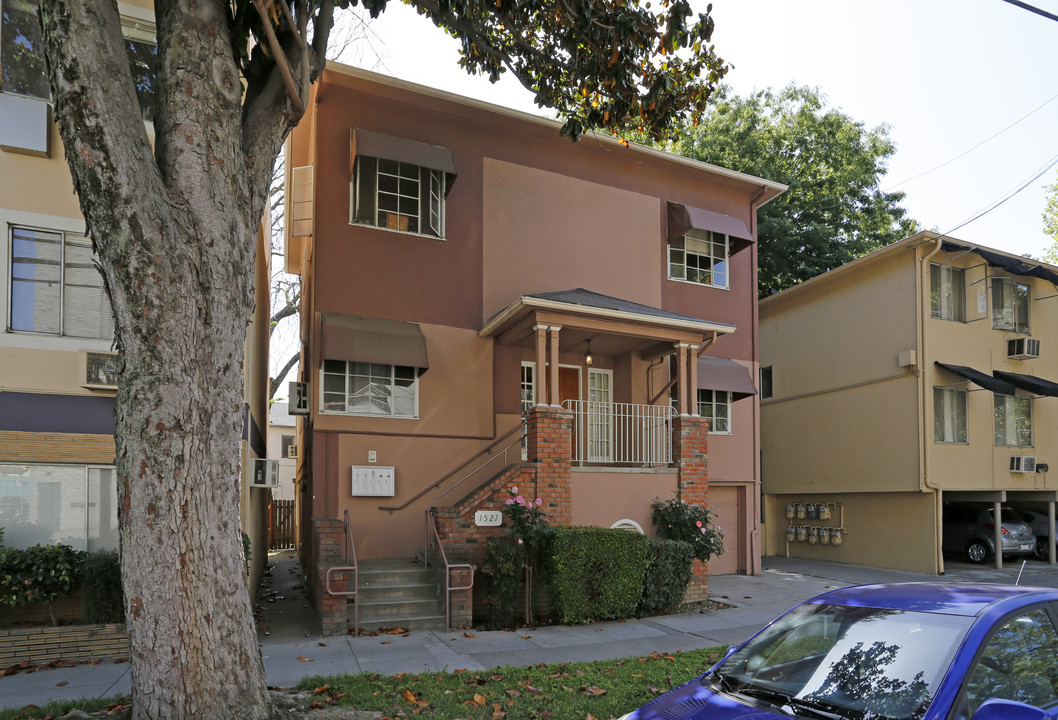 1521 12th St in Sacramento, CA - Building Photo