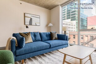 601 W Jackson Blvd in Chicago, IL - Building Photo