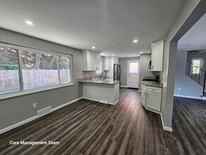 4235 Upview Terrace in Pittsburgh, PA - Building Photo - Building Photo