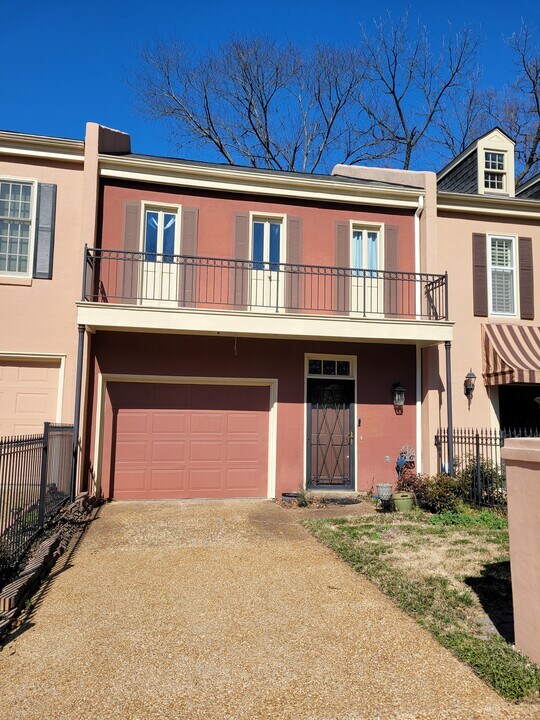 2270 Tunis Cv in Memphis, TN - Foto de edificio
