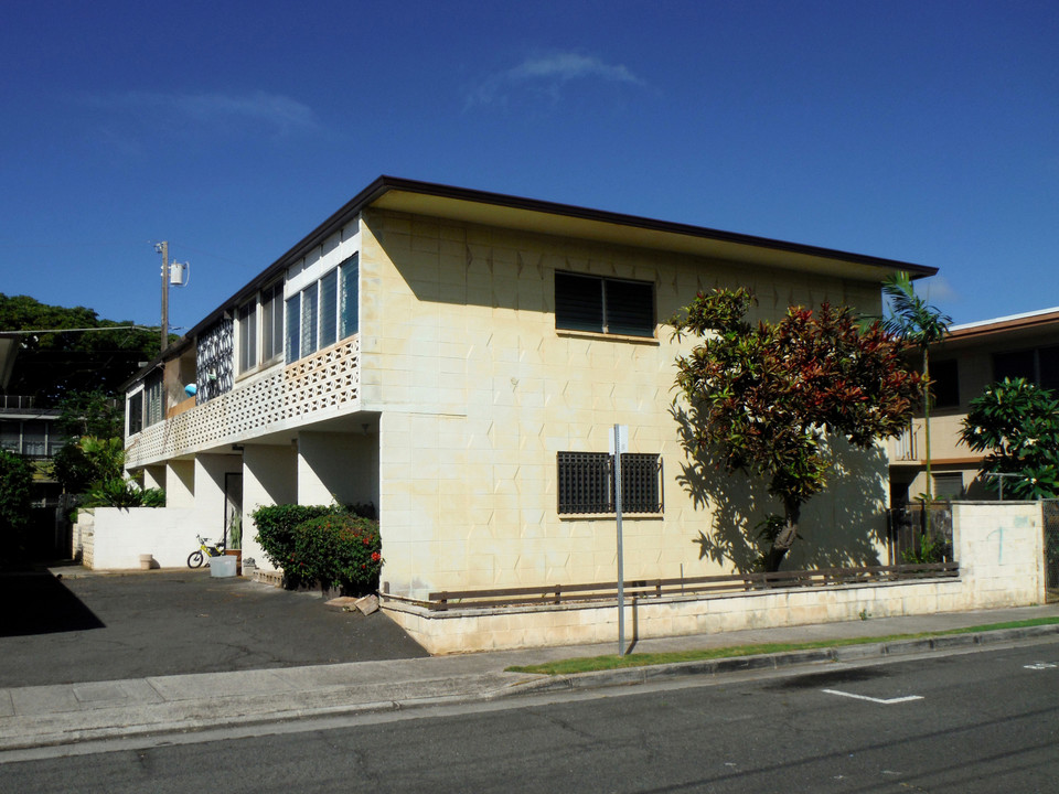 2621 Laau St in Honolulu, HI - Building Photo