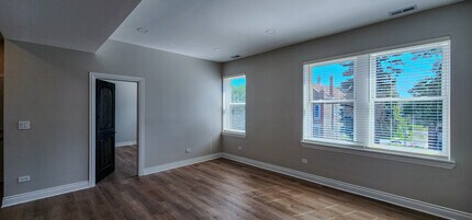 2552 S Central Park Ave, Unit 2 in Chicago, IL - Foto de edificio - Building Photo