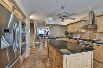 1593 Pinellas Bayway S in St. Petersburg, FL - Building Photo - Building Photo