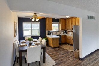 994 Ellsworth Dr in Akron, OH - Building Photo - Building Photo