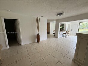1911 NW 10th Terrace in Homestead, FL - Building Photo - Building Photo
