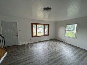 4893 Burkhardt Rd in Dayton, OH - Building Photo - Building Photo