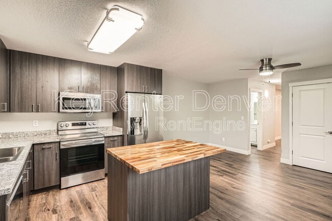 2103 W Harvard Ave in Englewood, CO - Building Photo - Building Photo