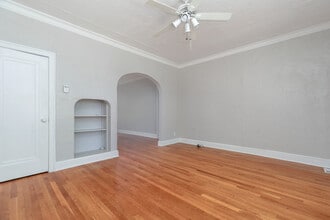 7234 Amherst Ave, Unit 2W in University City, MO - Foto de edificio - Building Photo