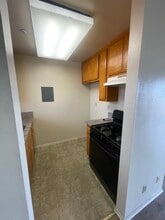 14032 Doty, Hawthorne, CA 90250 in Hawthorne, CA - Building Photo - Building Photo