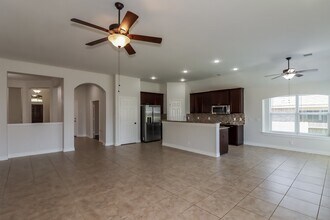 210 Terrace Creek Ct in Richmond, TX - Foto de edificio - Building Photo