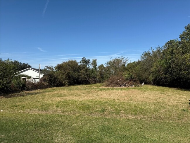 property at 4822 W Cedar Bayou Lynchburg Rd