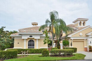 3985 Deer Crossing Ct in Naples, FL - Building Photo
