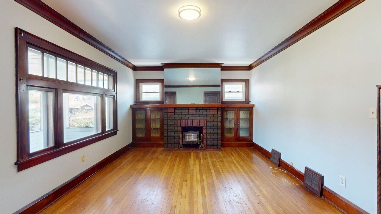 4003 Behrwald Ave in Cleveland, OH - Building Photo