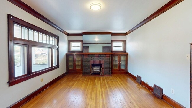 property at 4003 Behrwald Ave