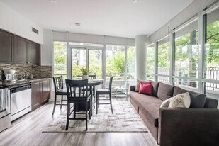 250 Fort York Blvd in Toronto, ON - Building Photo