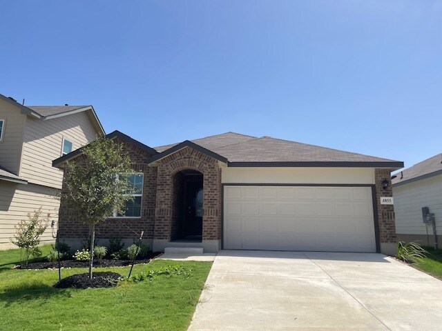 4863 Sulphur Trce in San Antonio, TX - Building Photo