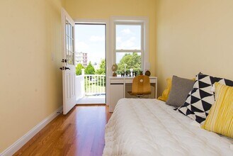 624 Cambridge St, Unit #2 in Boston, MA - Building Photo - Building Photo
