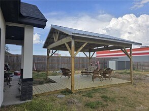 11 Arizona St in Alton, TX - Building Photo - Building Photo