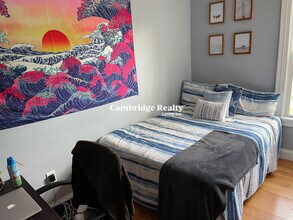 25 1/2 Gore St, Unit 2 in Cambridge, MA - Building Photo - Building Photo