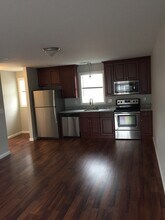 307 East St, Unit 1 in Plainville, CT - Building Photo - Building Photo