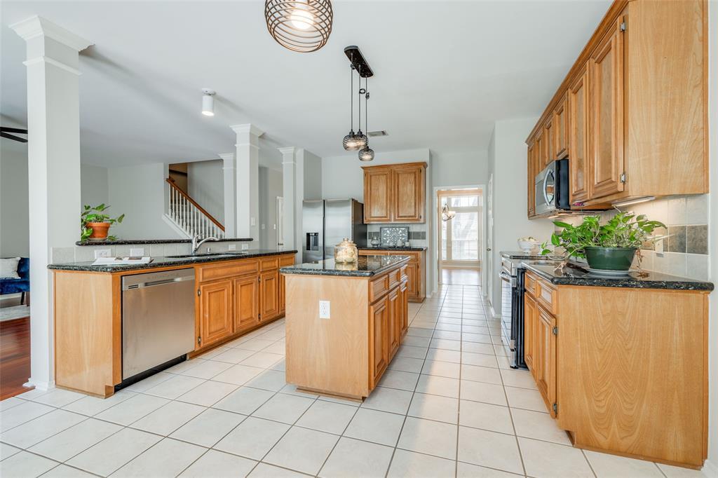 12414 N Shadow Cove Dr in Houston, TX - Building Photo