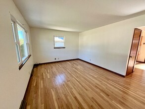 193 Bermont Ave in Munroe Falls, OH - Building Photo - Building Photo