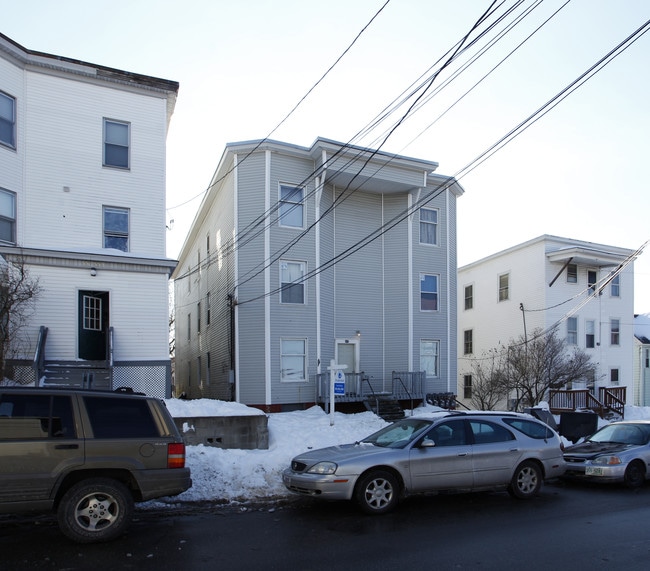 547 Silver St in Manchester, NH - Foto de edificio - Building Photo