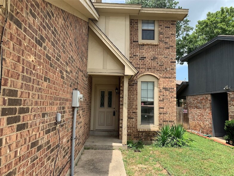 316 Benjamin St in Denton, TX - Building Photo