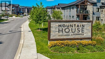 13 Beausoleil Ln in Blue Mountains, ON - Building Photo